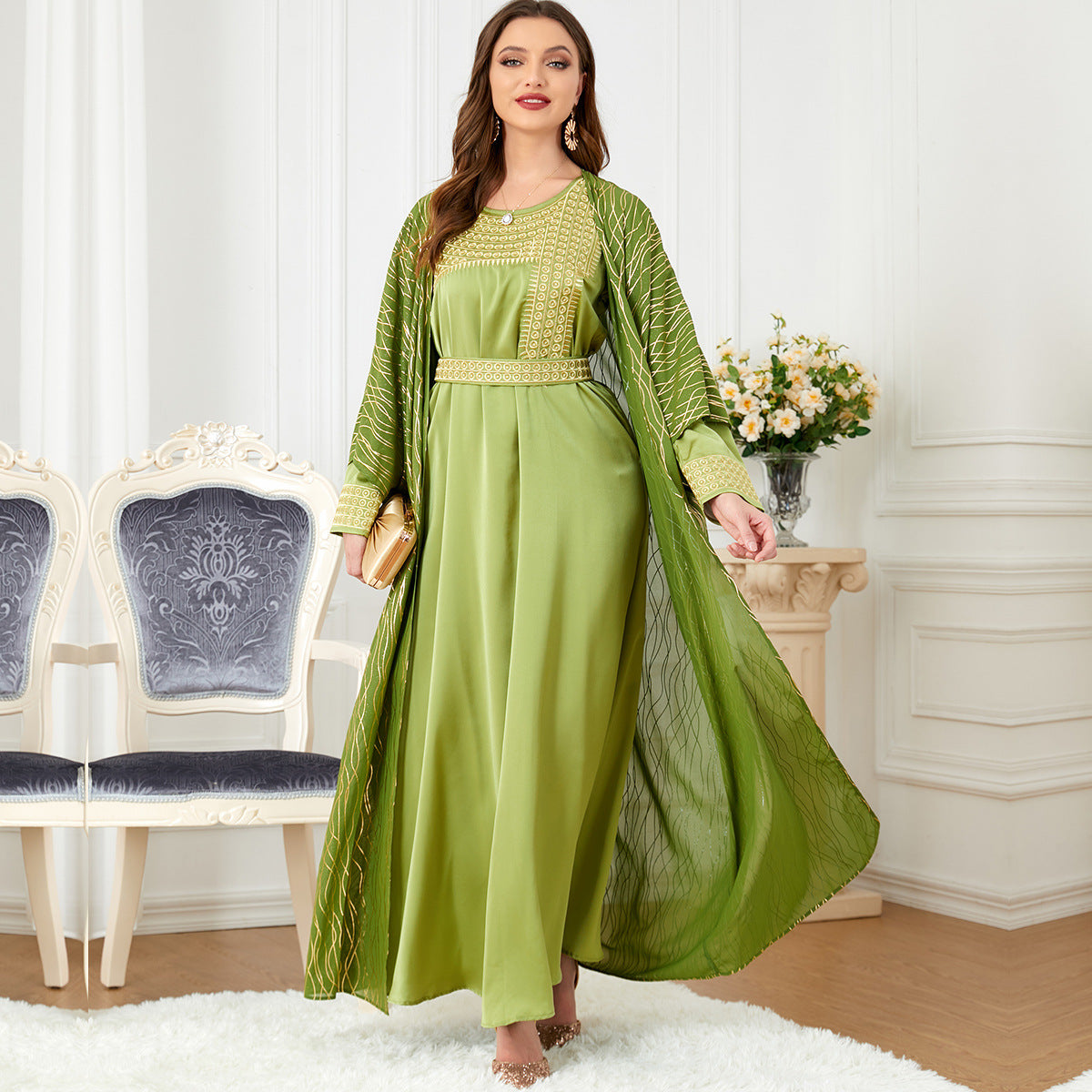 Round Neck Embroidery Gilded Long Sleeve